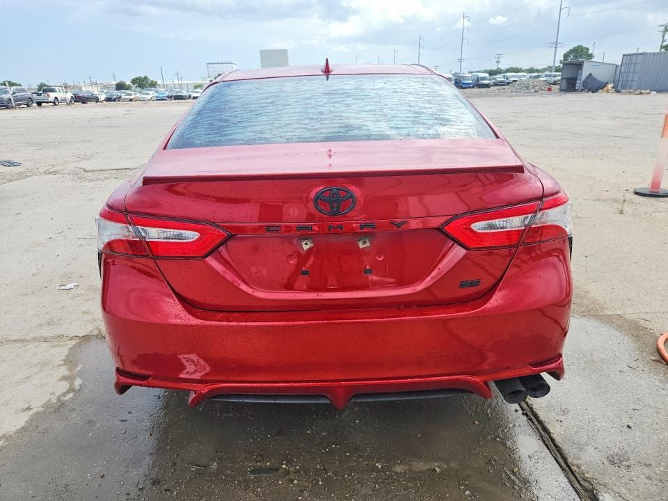 2020 TOYOTA CAMRY SE 6