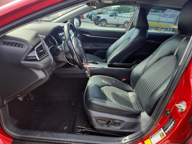 2020 TOYOTA CAMRY SE 7