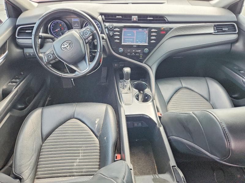 2020 TOYOTA CAMRY SE 8
