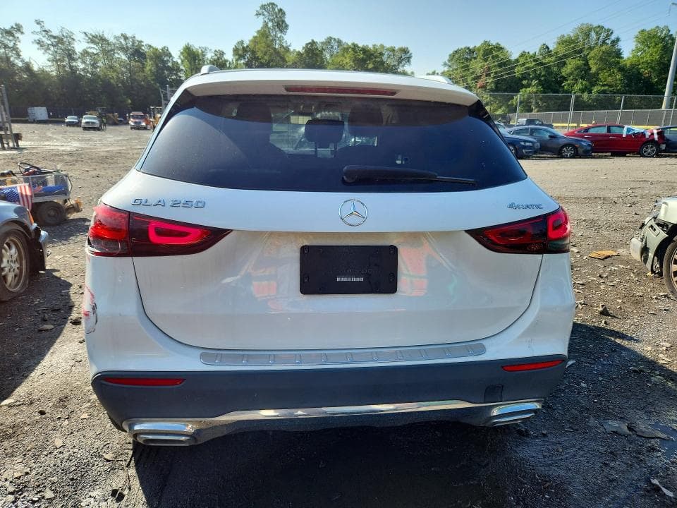 2021 MERCEDES-BENZ GLA 250 4MATIC 6