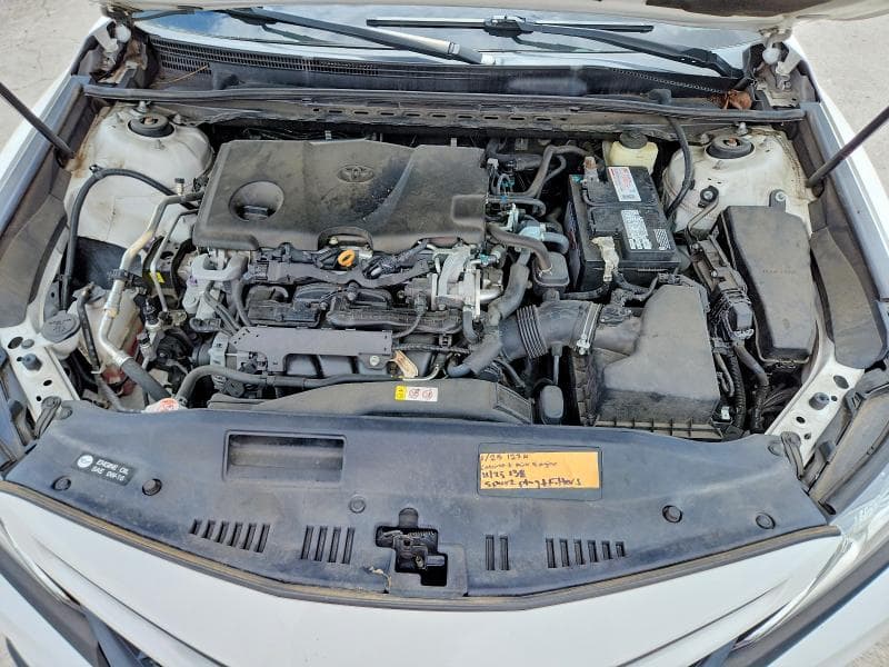 2018 TOYOTA CAMRY SE 11