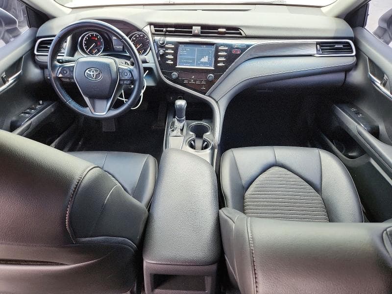 2018 TOYOTA CAMRY SE 8