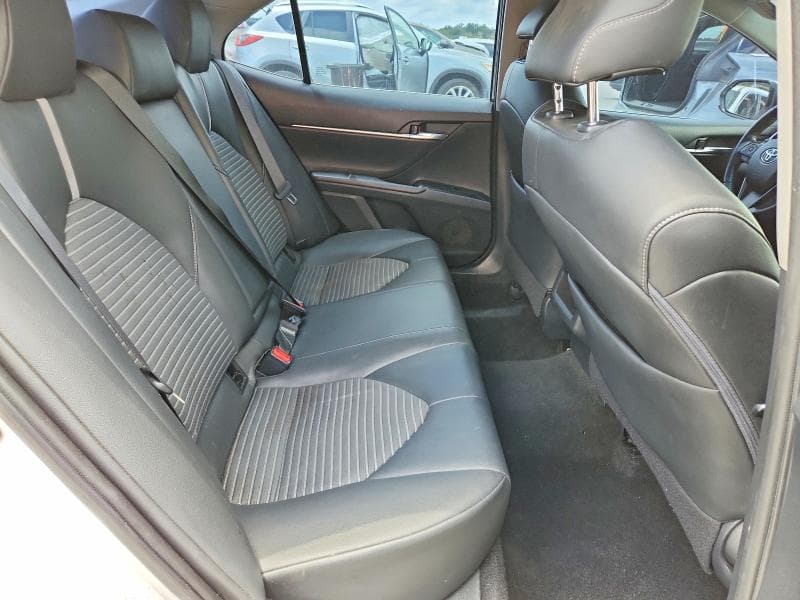 2018 TOYOTA CAMRY SE 10