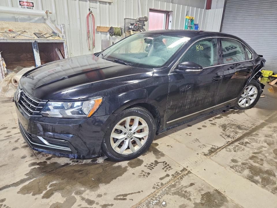 2017 VOLKSWAGEN PASSAT S - 1