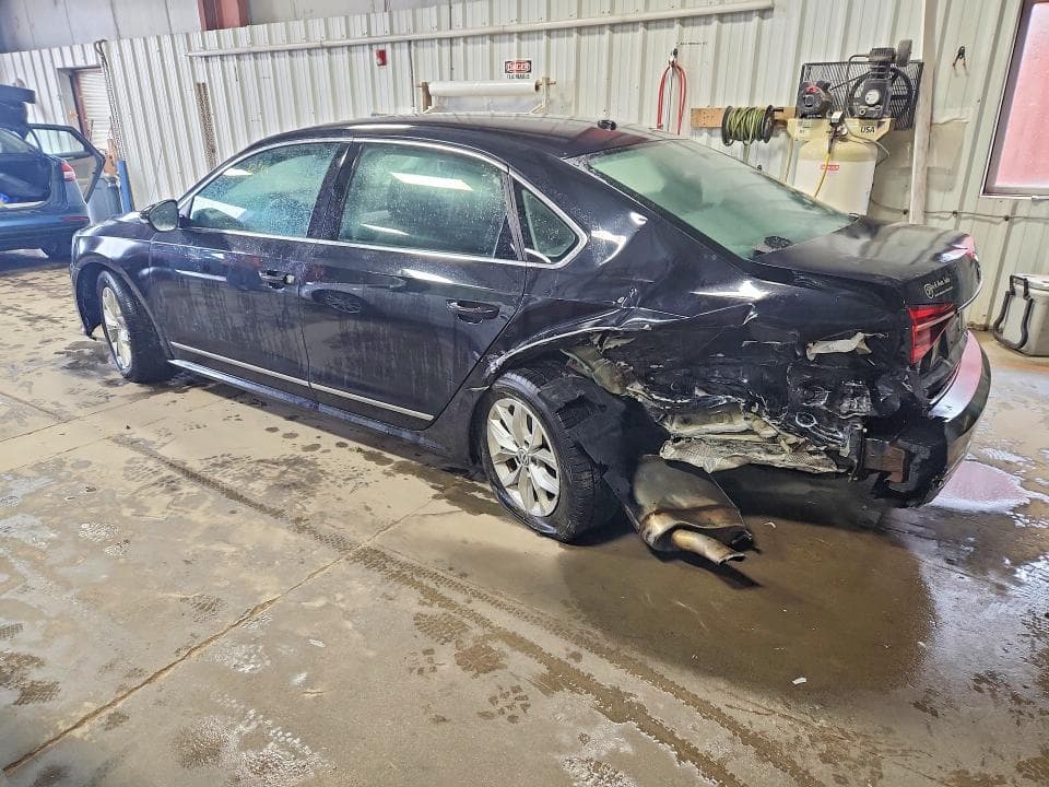 2017 VOLKSWAGEN PASSAT S 2