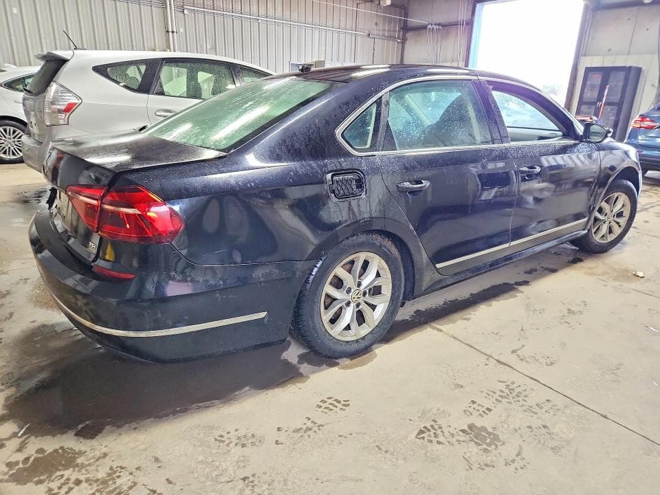 2017 VOLKSWAGEN PASSAT S 3