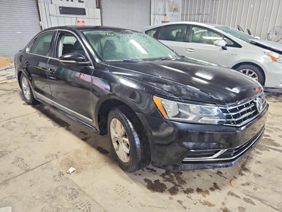 2017 VOLKSWAGEN PASSAT S 4