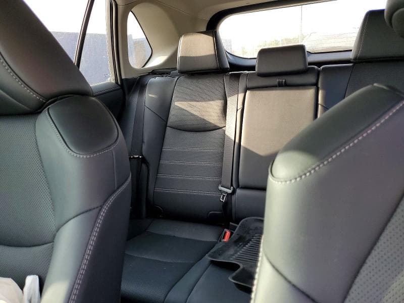 2025 TOYOTA RAV4 LIMITED 10