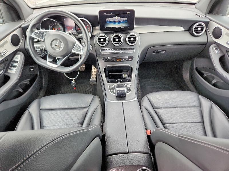 2019 MERCEDES-BENZ GLC 300 4MATIC 8