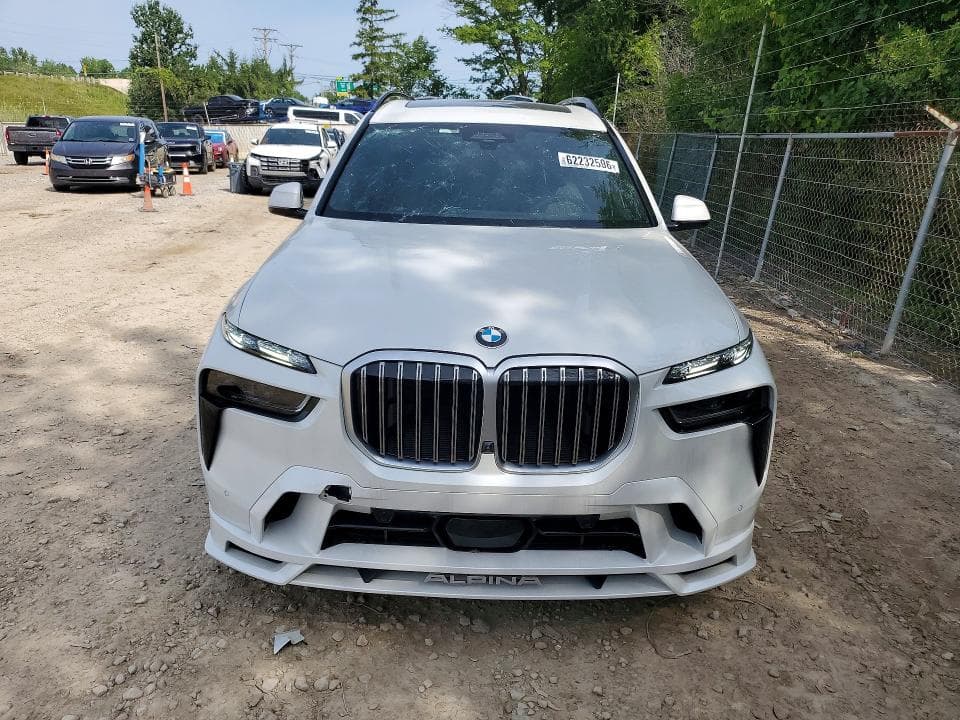 2025 BMW X7 ALPINA XB7 5