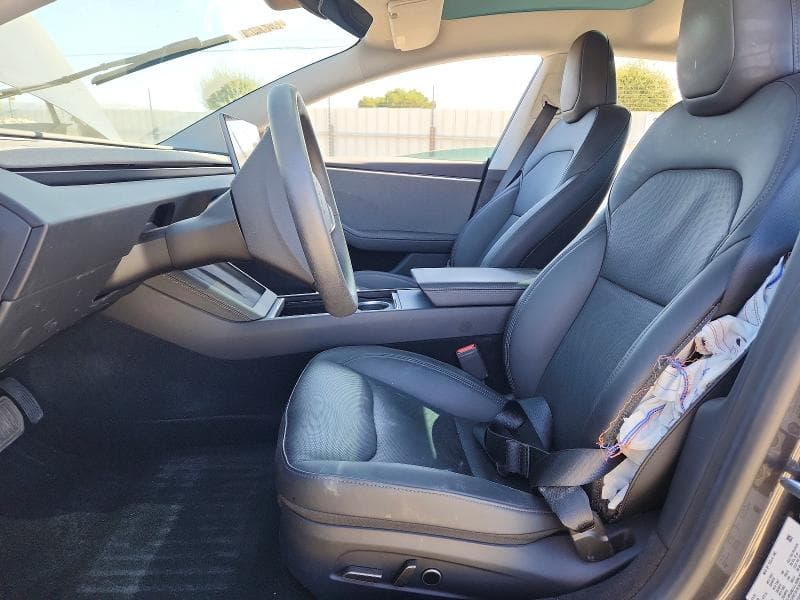 2025 TESLA MODEL 3 7