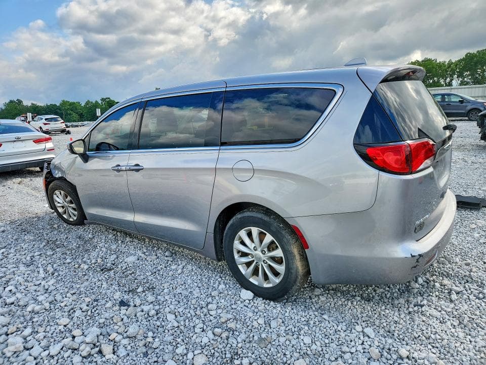 2017 CHRYSLER PACIFICA TOURING 2