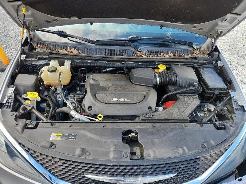 2017 CHRYSLER PACIFICA TOURING 12