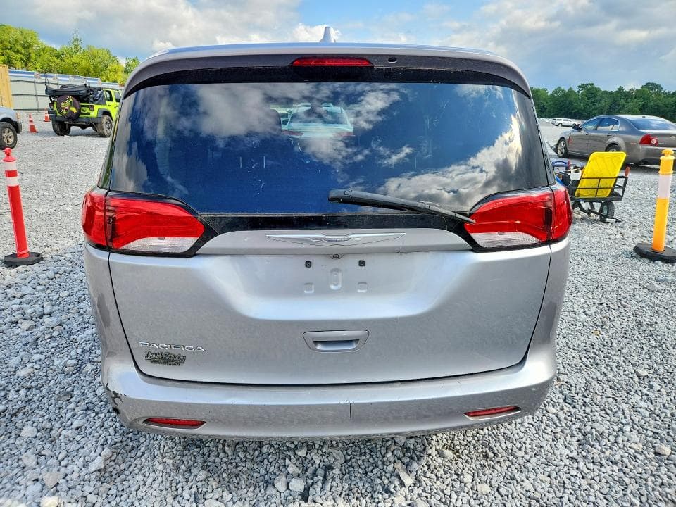 2017 CHRYSLER PACIFICA TOURING 6