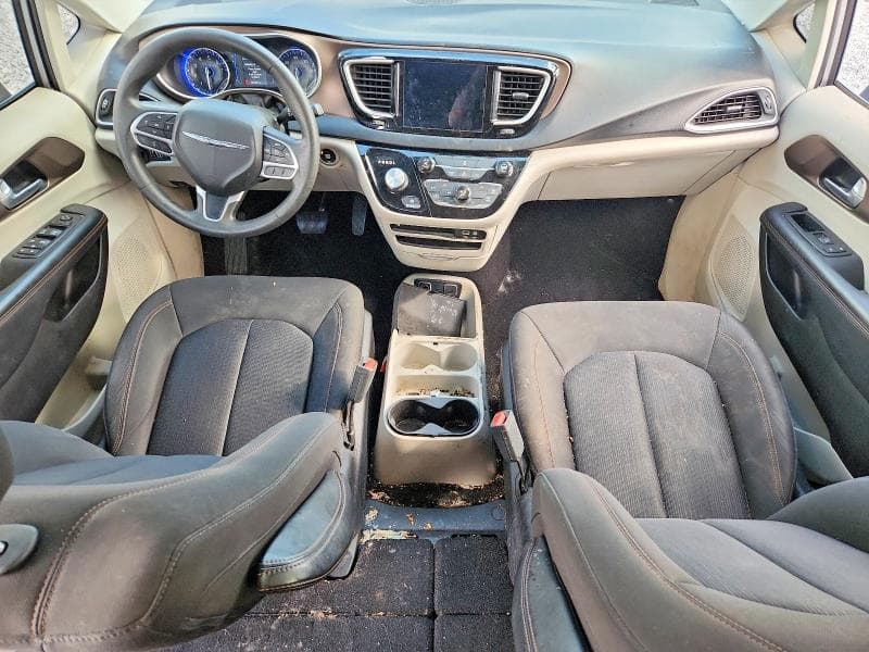 2017 CHRYSLER PACIFICA TOURING 8