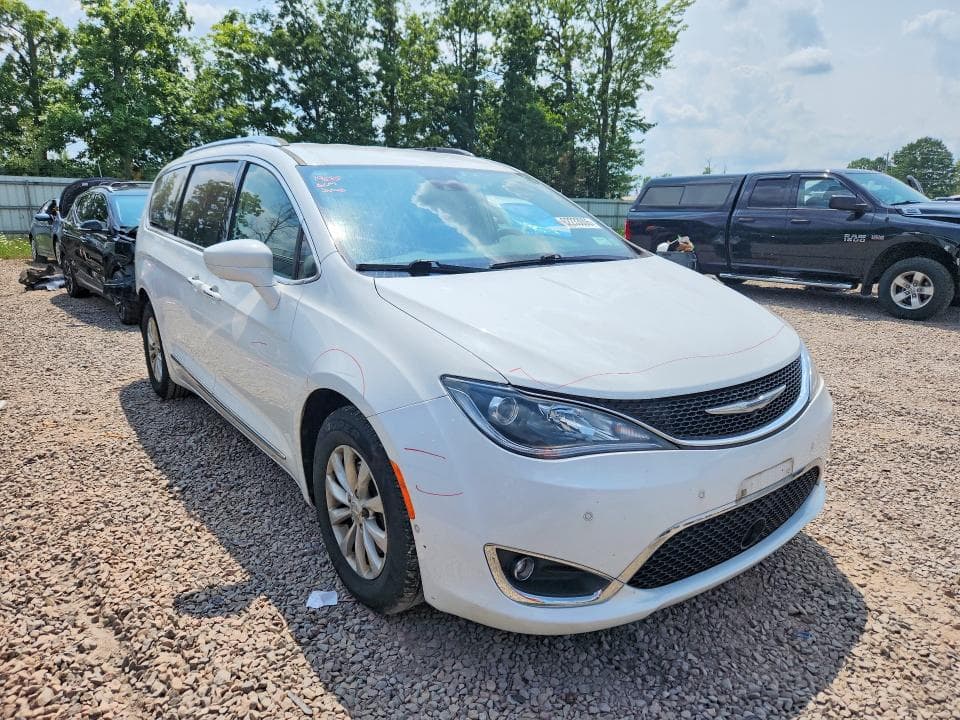2018 CHRYSLER PACIFICA TOURING L 4