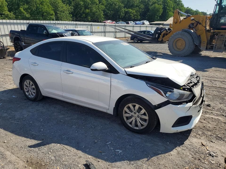 2018 HYUNDAI ACCENT SE 4