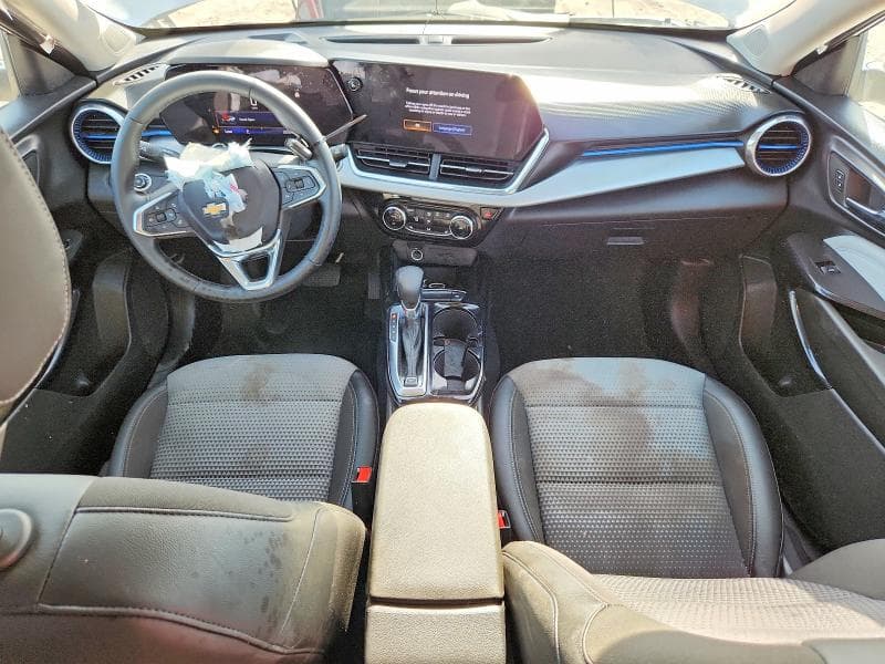 2025 CHEVROLET TRAX 1LT 8