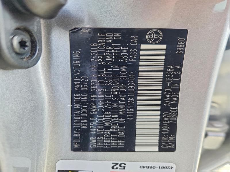 2020 TOYOTA CAMRY SE 12