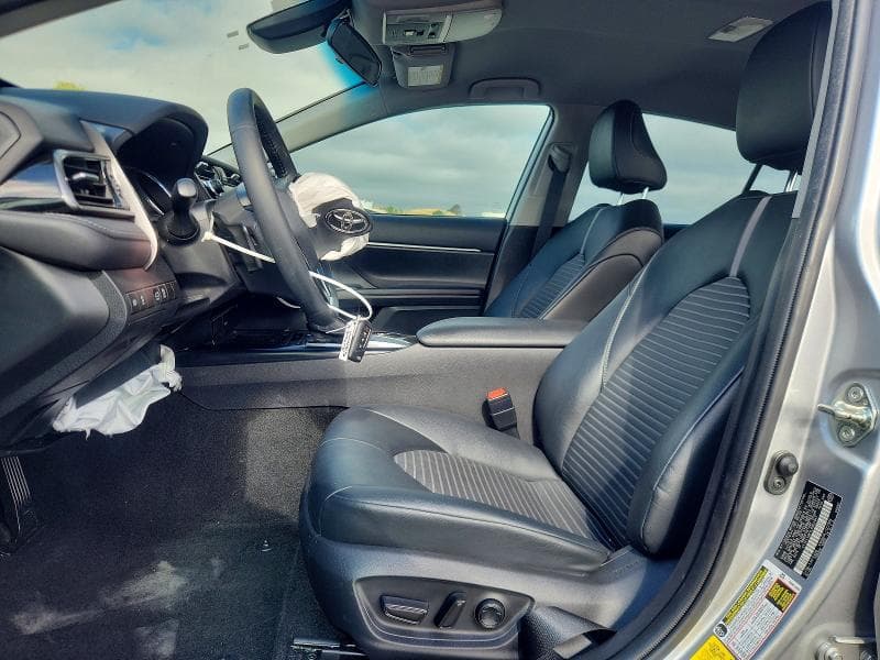 2020 TOYOTA CAMRY SE 7