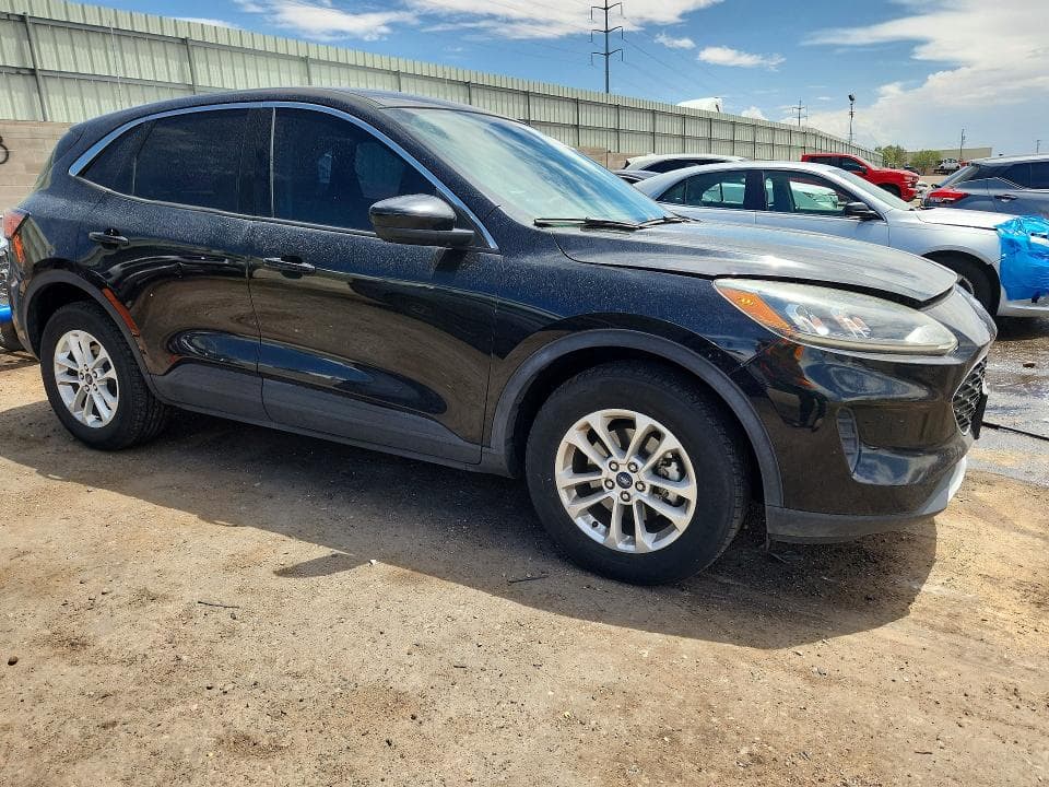 2020 FORD ESCAPE SE 4