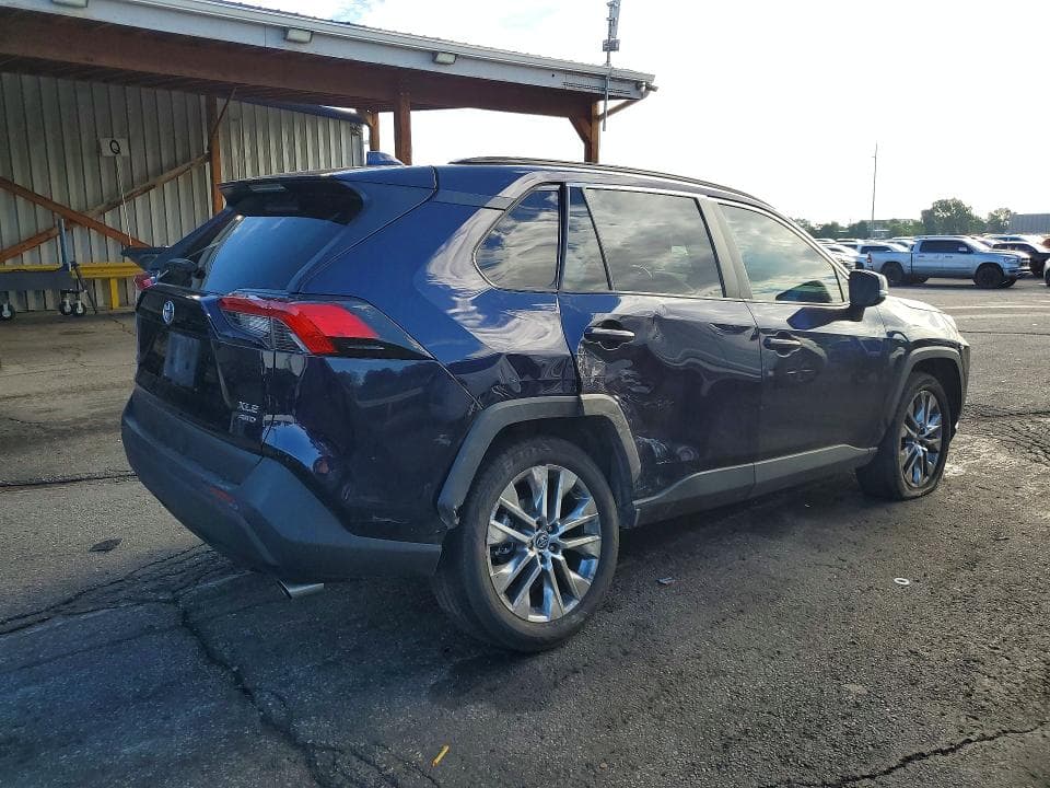 2021 TOYOTA RAV4 XLE PREMIUM 3