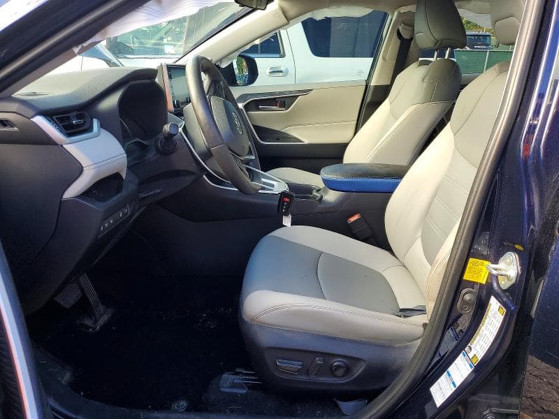 2021 TOYOTA RAV4 XLE PREMIUM 7