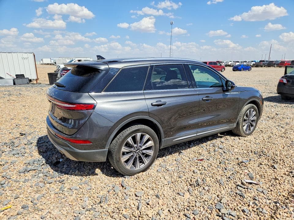 2020 LINCOLN CORSAIR RESERVE 3
