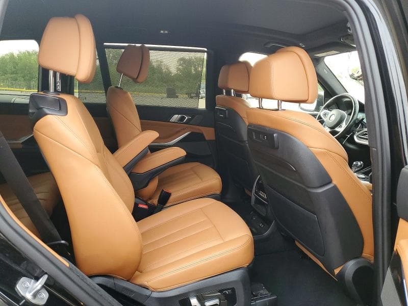 2022 BMW X7 M50I 11