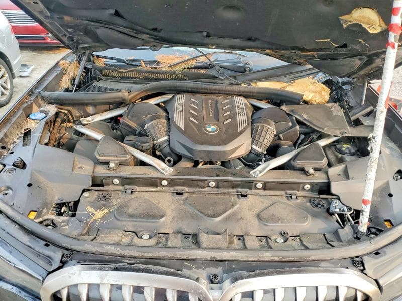 2022 BMW X7 M50I 12
