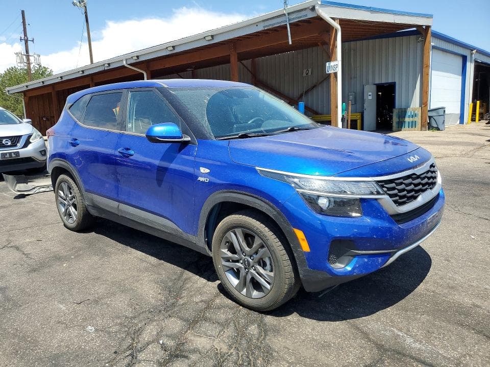 2022 KIA SELTOS LX 4