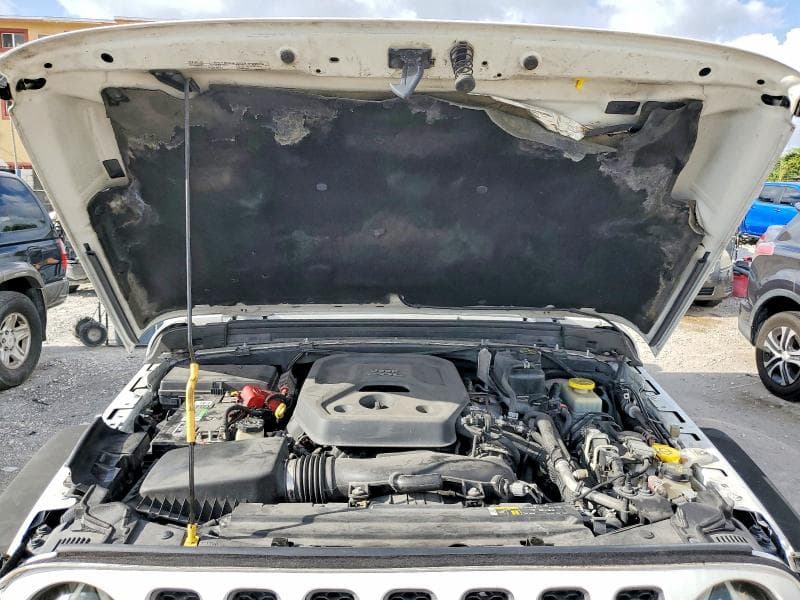 2019 JEEP WRANGLER UNLIMITED SAHARA 11