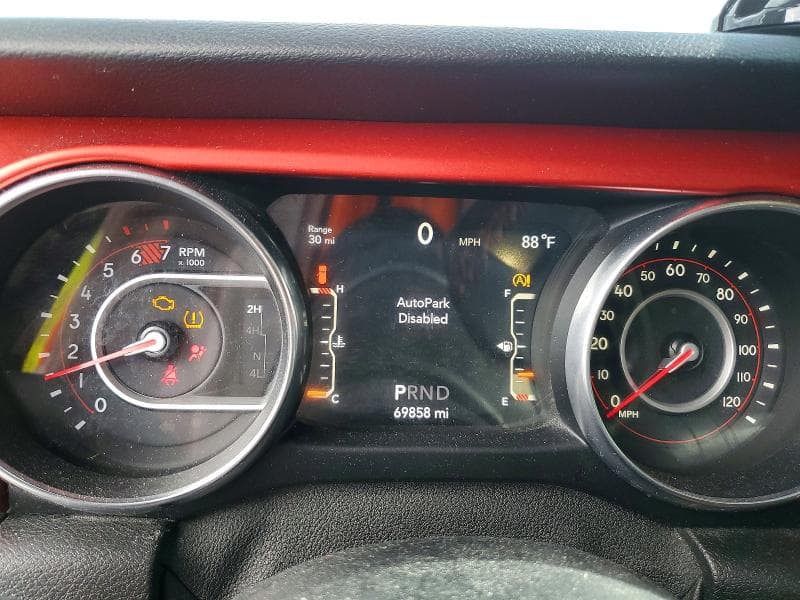 2019 JEEP WRANGLER UNLIMITED SAHARA 9