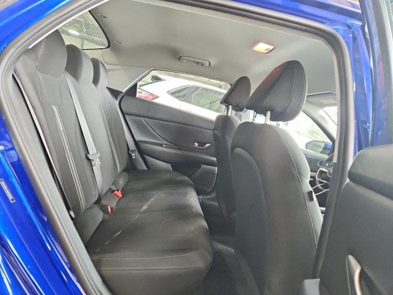 2021 HYUNDAI ELANTRA SEL 10
