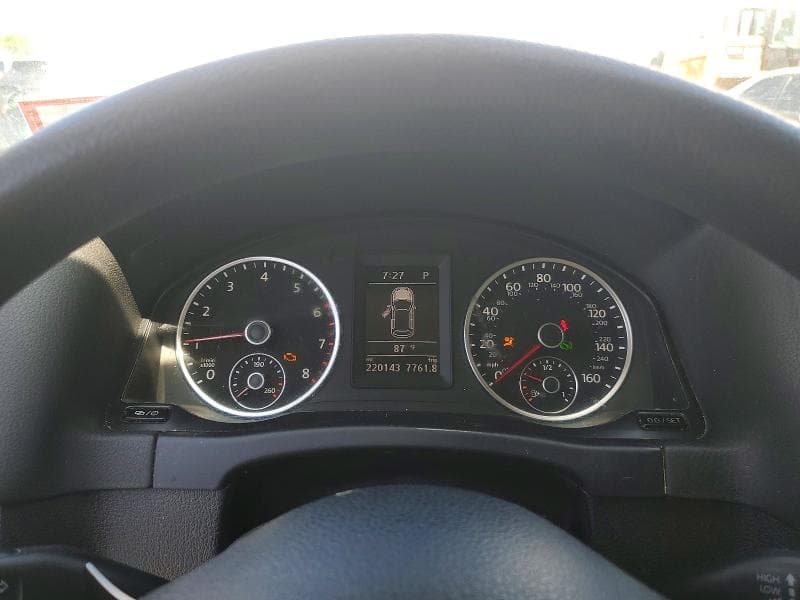 2017 VOLKSWAGEN TIGUAN S 9