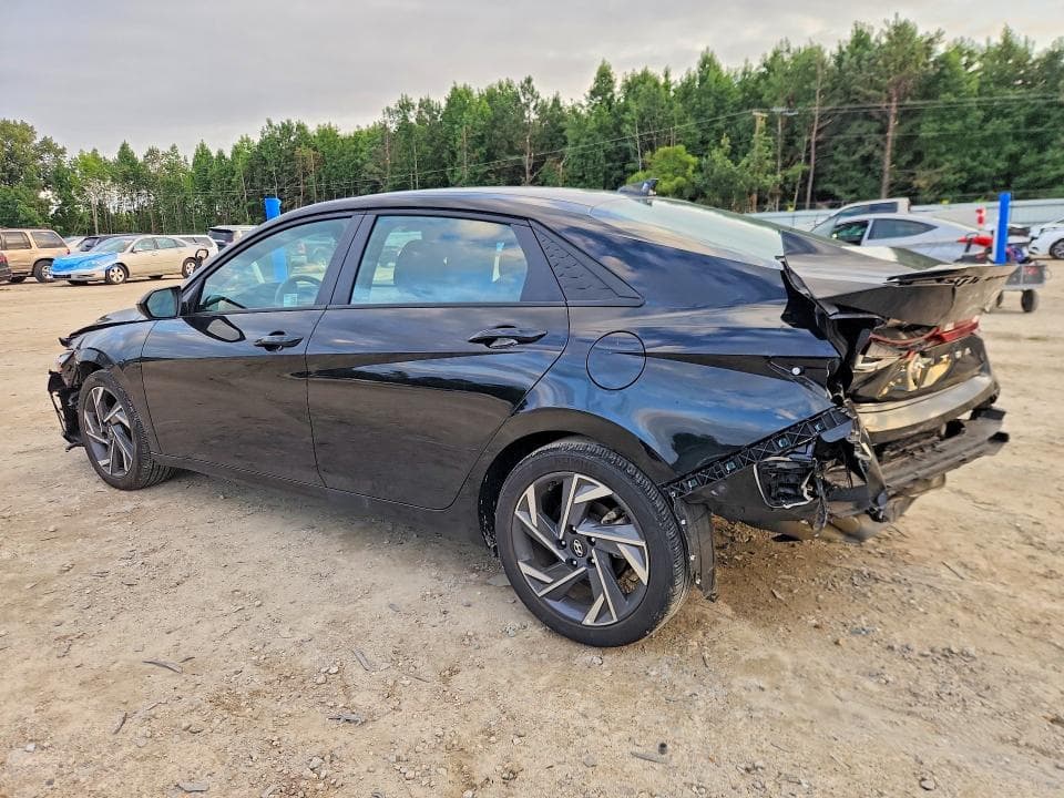 2025 HYUNDAI ELANTRA SEL SPORT 2