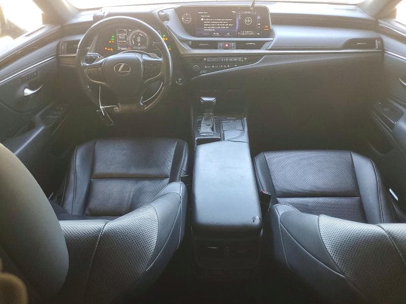 2019 LEXUS ES 300H 8