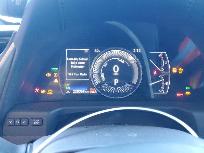 2019 LEXUS ES 300H 9