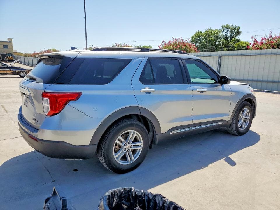 2021 FORD EXPLORER XLT 3