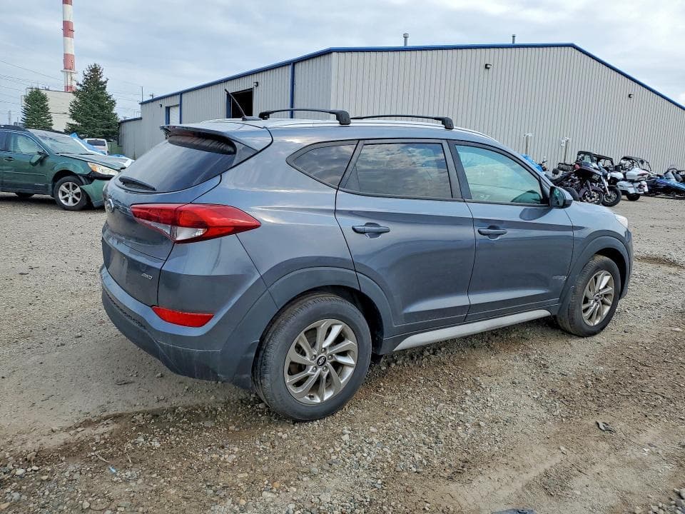 2017 HYUNDAI TUCSON SE 3