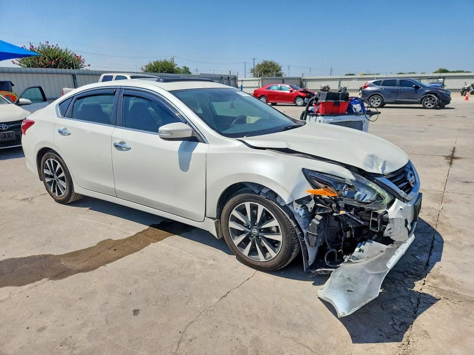 2017 NISSAN ALTIMA 4