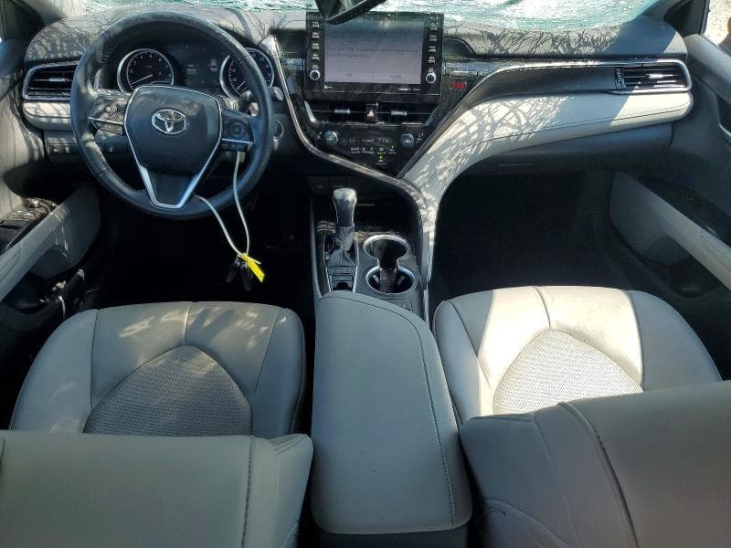 2023 TOYOTA CAMRY XLE 8