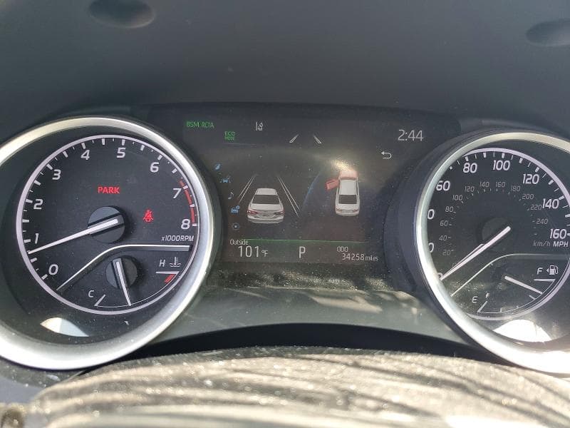 2023 TOYOTA CAMRY XLE 9