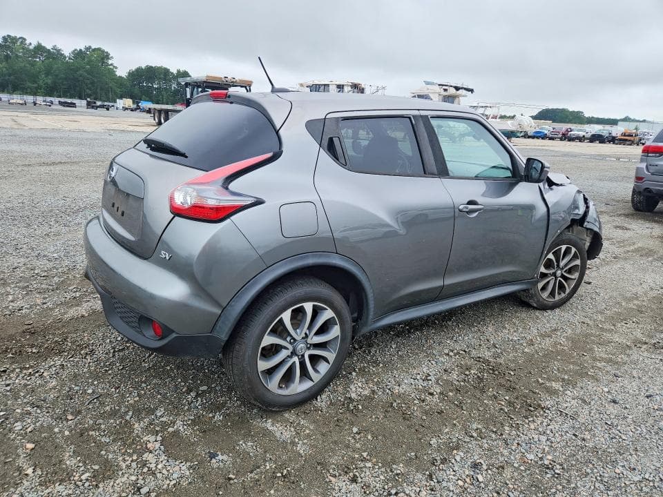 2017 NISSAN JUKE SV 3