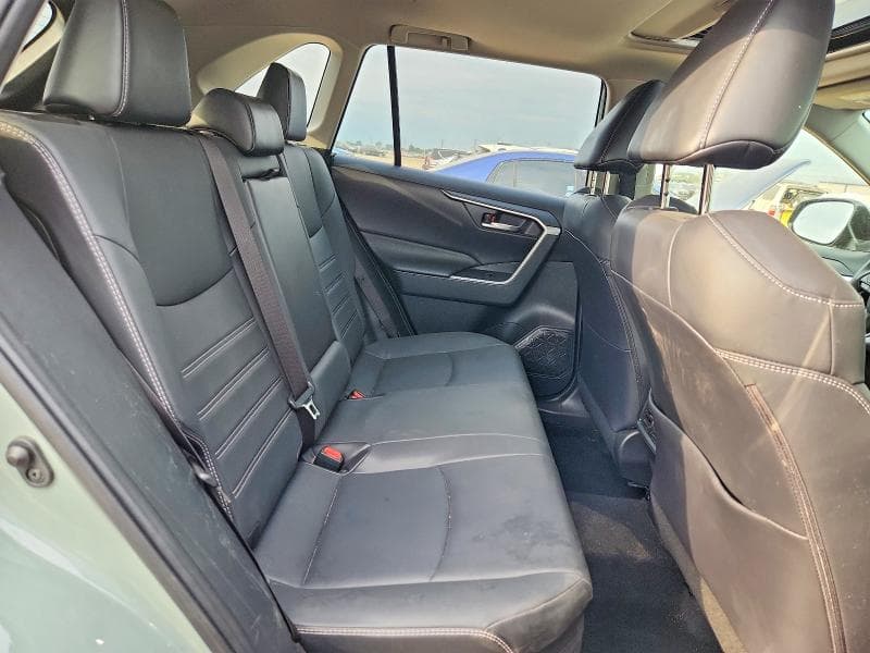 2022 TOYOTA RAV4 XLE PREMIUM 11