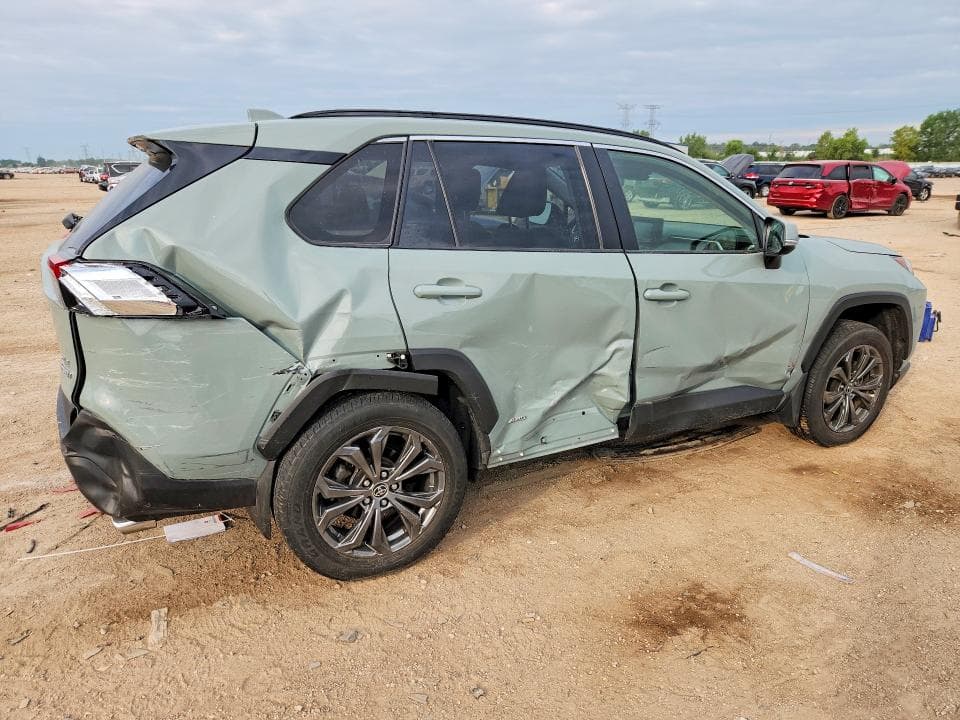 2022 TOYOTA RAV4 XLE PREMIUM 3