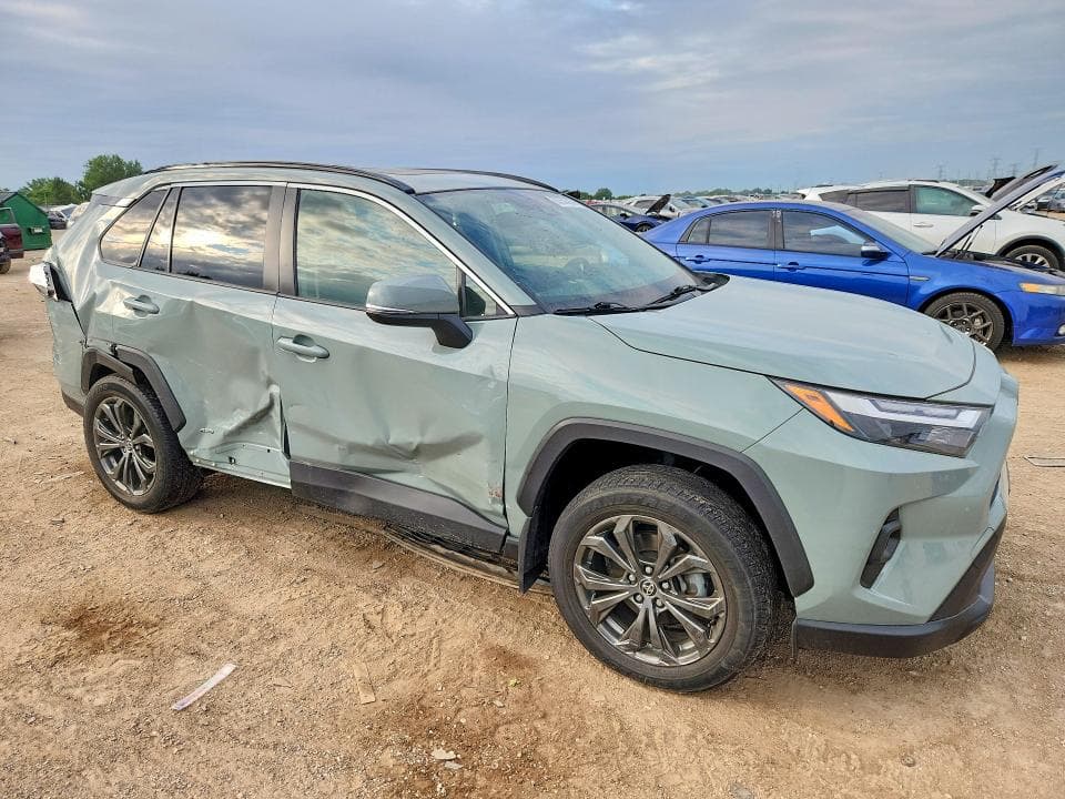 2022 TOYOTA RAV4 XLE PREMIUM 4
