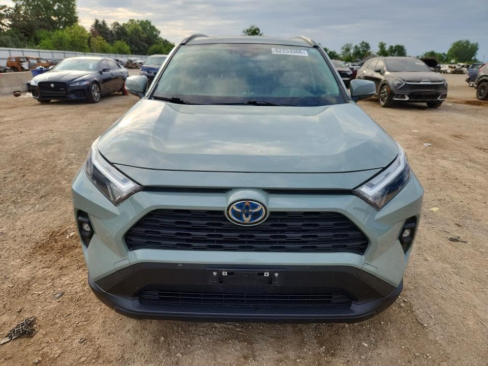 2022 TOYOTA RAV4 XLE PREMIUM 5