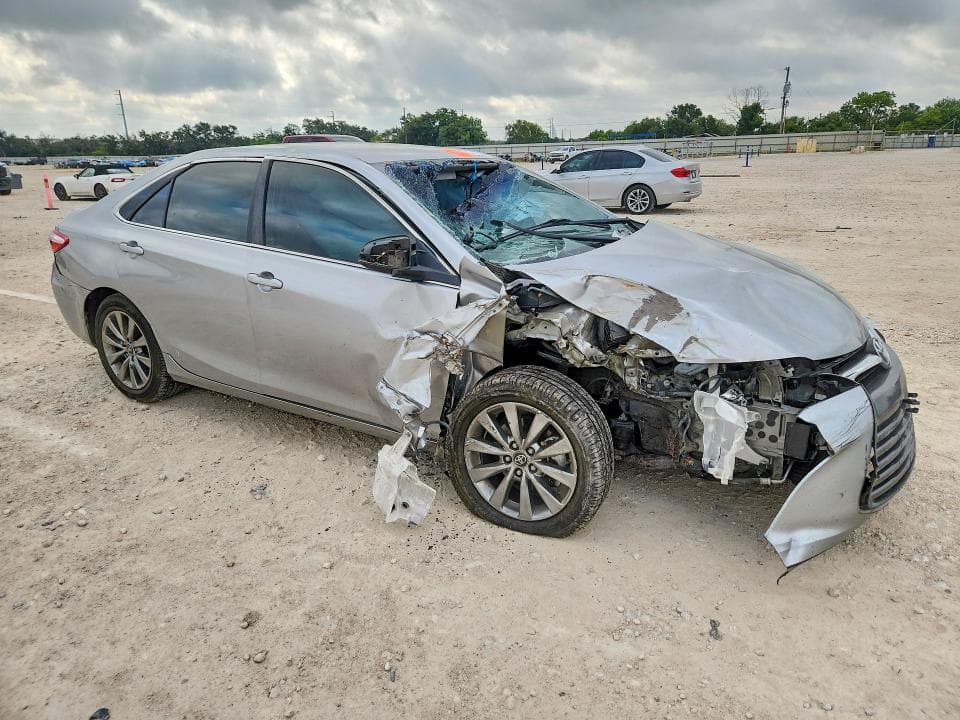 2017 TOYOTA CAMRY HYBRID XLE 4