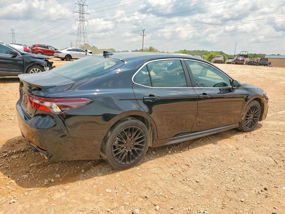 2023 TOYOTA CAMRY SE 3